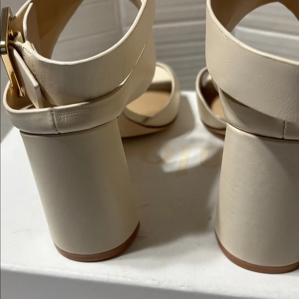 Antonio Melani leather block heel sandals. NWOT - Picture 6 of 8